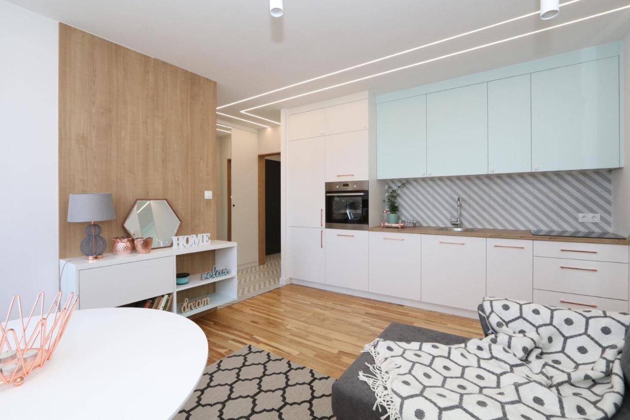 Romaszewskiego Żoliborz bedroom pokój Metro Varsóvia Exterior foto