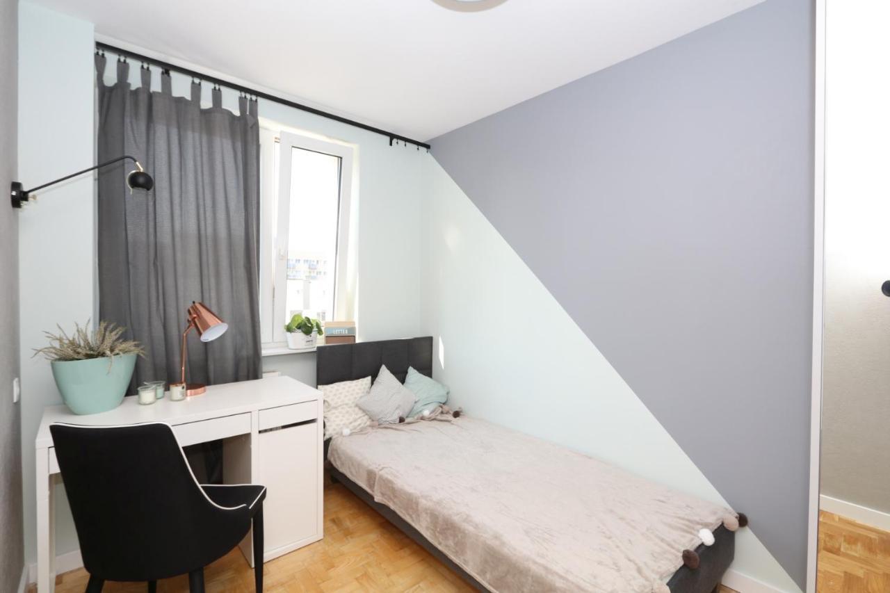 Romaszewskiego Żoliborz bedroom pokój Metro Varsóvia Exterior foto